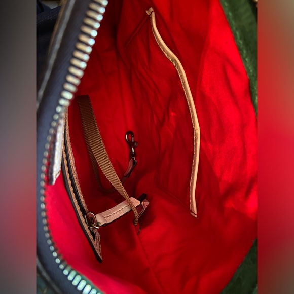 Dooney & Bourke Florentine Leather Huntington Letter Carrier - Picture 13 of 17